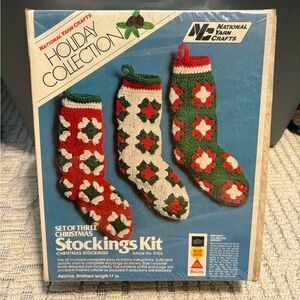 VINTAGE New National Yarn Crafts Holiday Collection Christmas Stockings Kit
